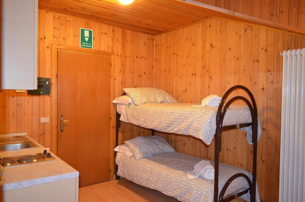 Campodolcino Camping Habitación foto